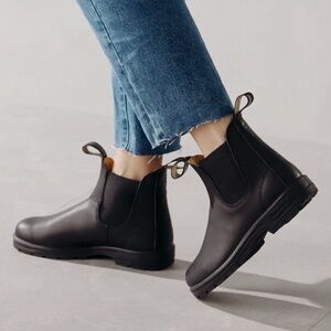 Blundstone classic black Chelsea boots
